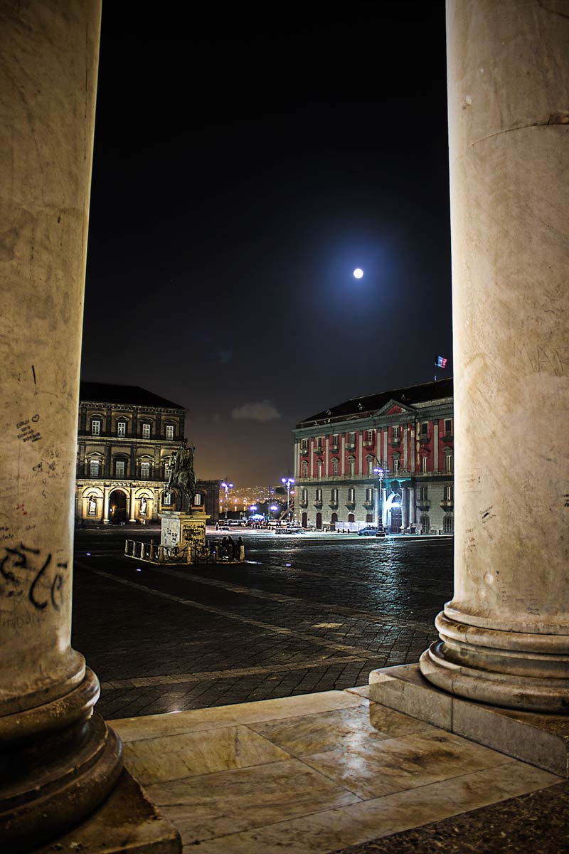 Leandro Chianetta - MOONLIGHT FROM THE CHURCHYARD OF PIAZZA PLEBISCITO